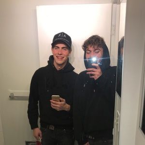 Meet your Posher, Maks